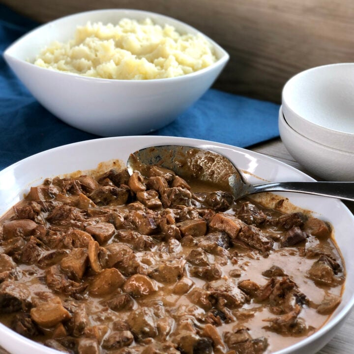 Slow Cooker Beef Stroganoff