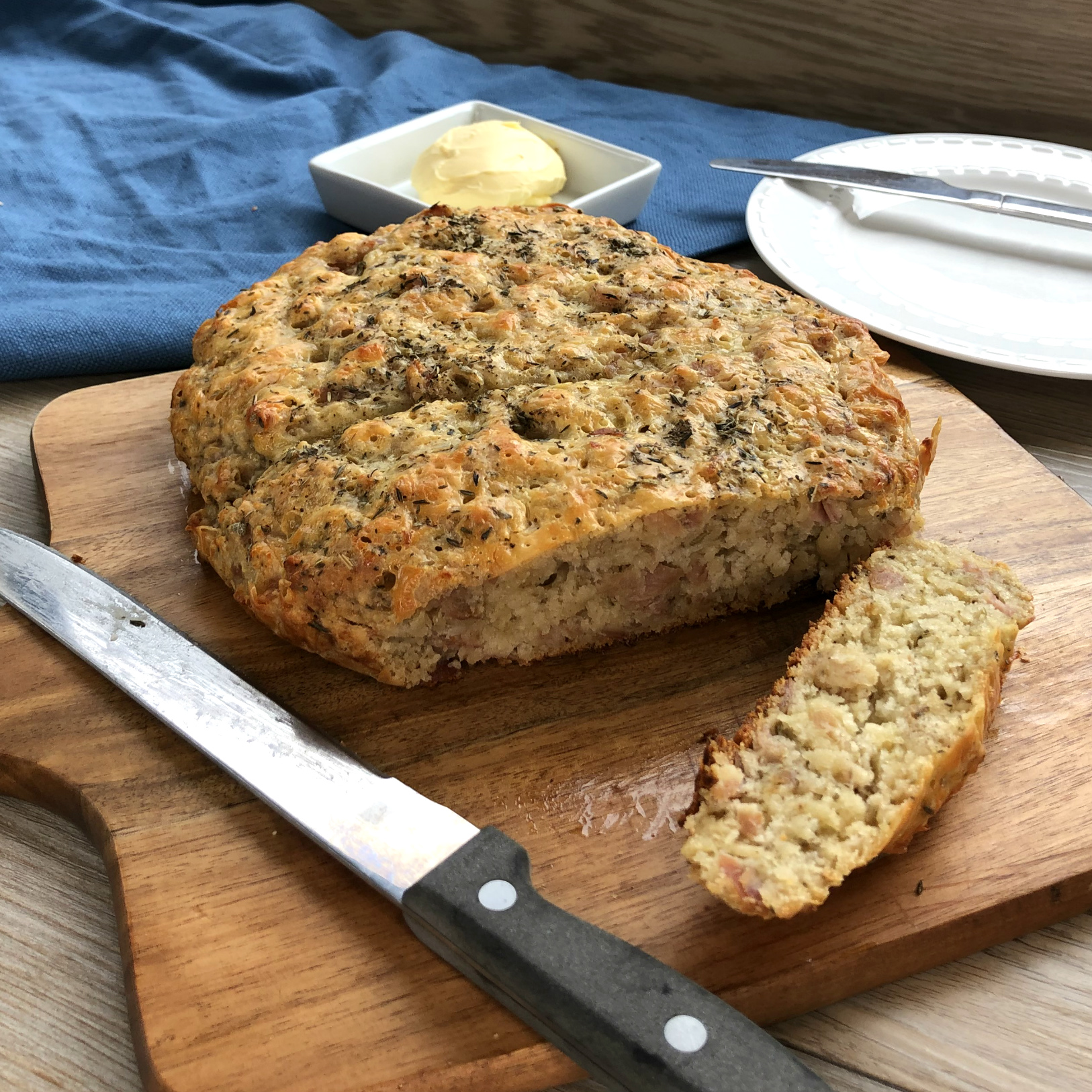 Warm Cheese Loaf Cooked in Slow Cooker 