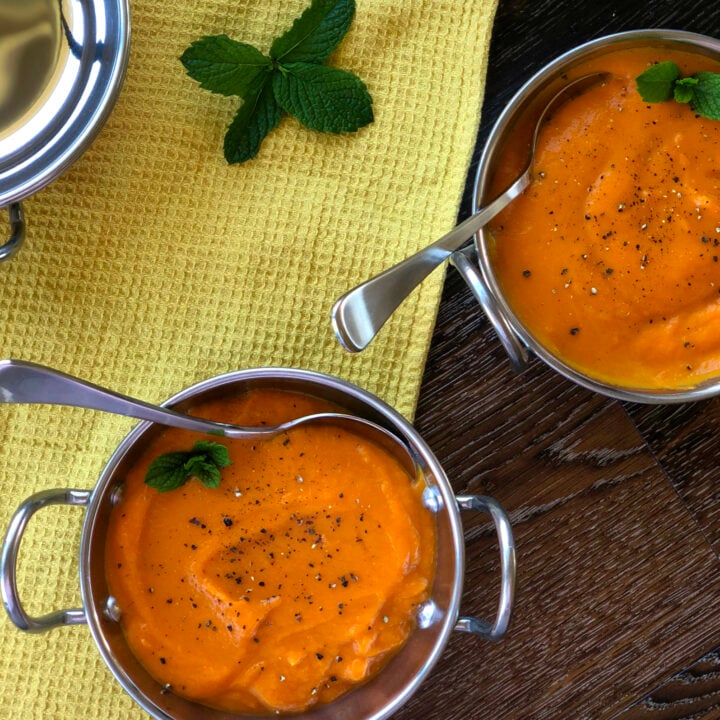 Slow Cooker Carrot & Ginger Soup
