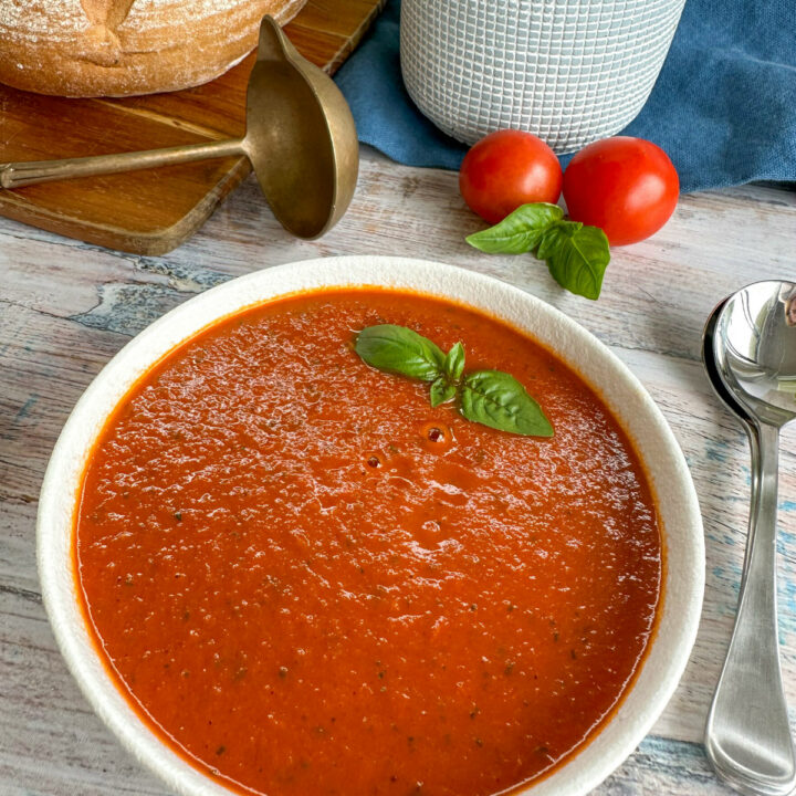 Slow Cooker Tomato and Basil Soup