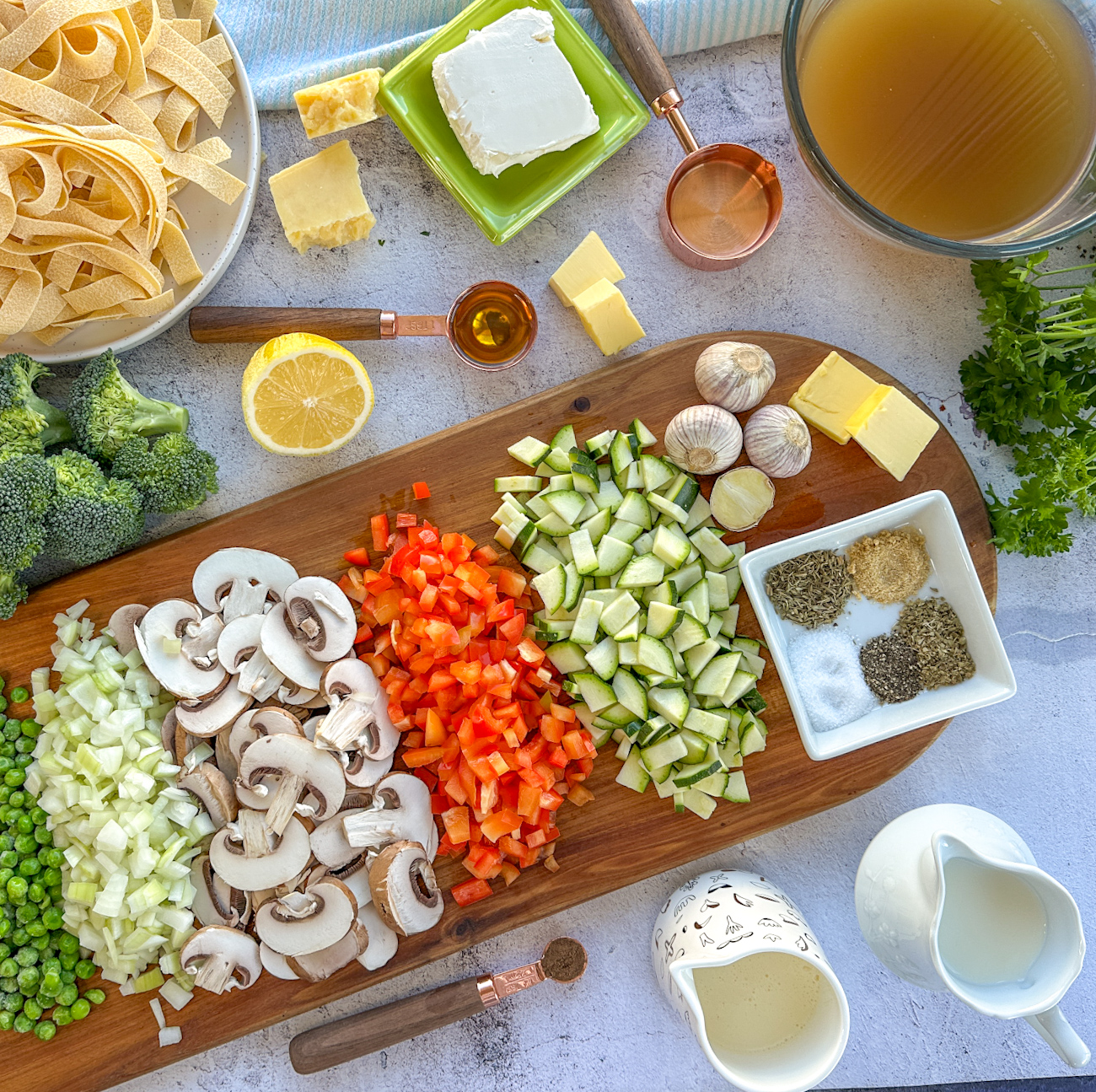 Ingredients for a vegetable Alfredo